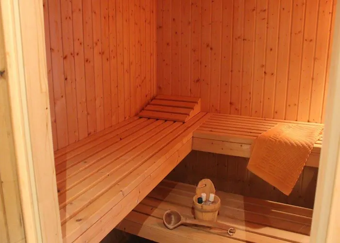 Nahe Am Wasser Gebaut -